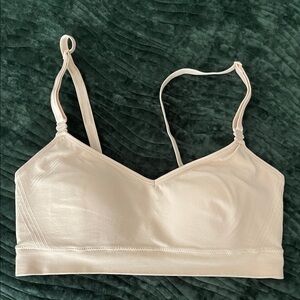 Warner’s easy does it wireless lift convertible, comfort bra, size medium